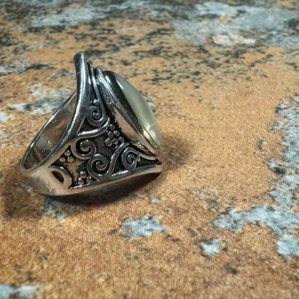 OPAL Ring Womens Size 6 Opal Hexagon Gemstone Silver Plated Swirls Costume NEW